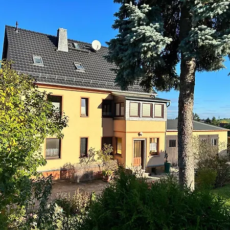 아파트 Schlossblick Und Komfort In Stolpen, Cleaning Included *