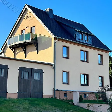 Schlossblick Und Komfort In Stolpen, Cleaning Included *
